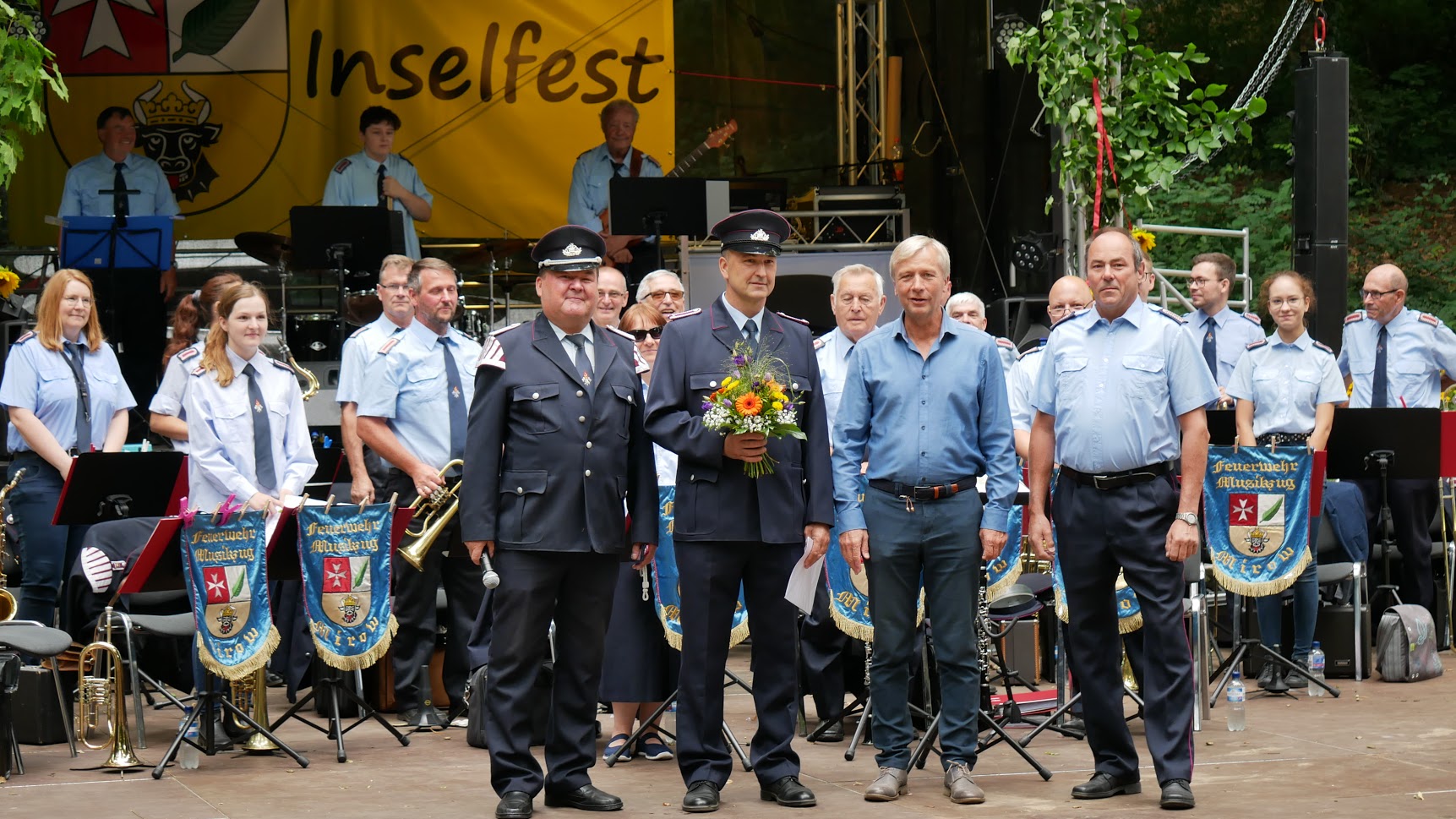 Auszeichnung-Kam.-Weber-Feuerwehrmusikzug-Mirow-August-2021